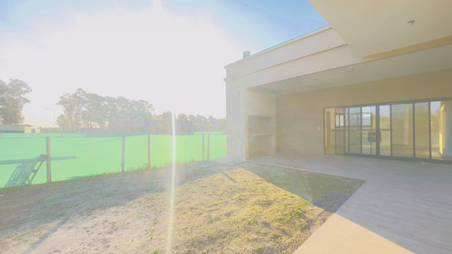 Imagen 12 de 30 de Casa 4 Ambientes Venta Santa Elena Pilar Del Este