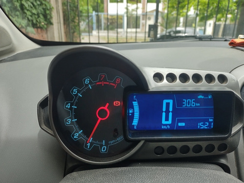 Imagen 4 de 17 de Chevrolet Sonic 2016 1.6 Ltz 5 P
