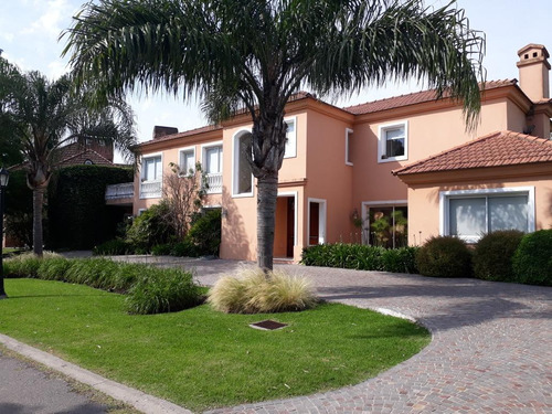 Vendo Casa En Buenos Aires Golf Club / Bella Vista