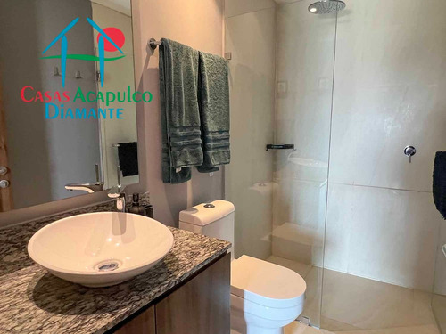 Cad La Isla Fiji R5. En Condominio De Playa. Terraza Con Vista A Las Áreas Comunes