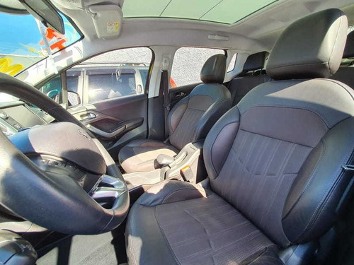 Peugeot 2008 Griffe At