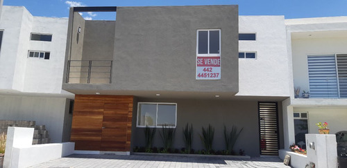 Hermosa Casa En La Condesa Juriquilla, Pasillo Lateral, Jard