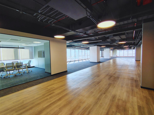 Arriendo De Oficinas Gran Torre Costanera. Desde 1.000 M2