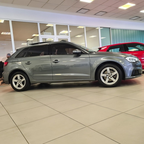 Imagen 2 de 25 de Audi A3 Sportback 2018 1.4 Tfsi Stronic 125cv Usado