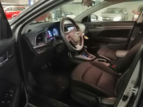 Imagen 8 de 12 de Hyundai Elantra 2018 2.0 Gls Premium At