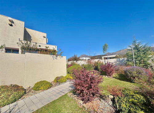 En Condominio: Los Bravos / Craighouse