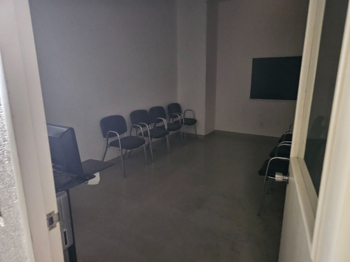 Local Comercial Acondicionado Para Escuela O Consultorios En Garza Sada