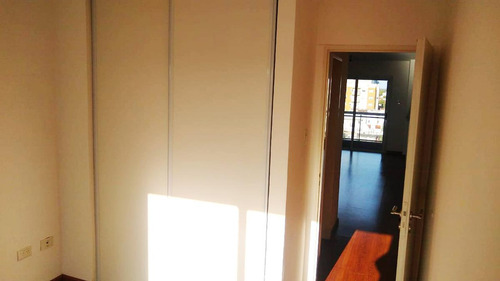 Semipiso De 3 Amb C/ Cochera. Excelente Ubicación. Alquilado H/ Junio De 2025- Banfield E.