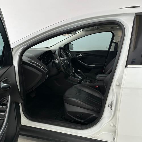 Ford Focus 2.0 TITANIUM PLUS SEDAN 16V FLEX 4P POWERSHIFT