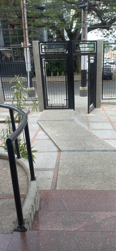 En Venta Consultorio Odontólogico En La Arboleda Maracay