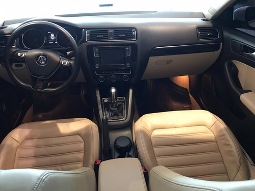 Imagem 6 de 11 de Volkswagen Jetta 2.0 Tsi Highline 211cv Gasolina 4p
