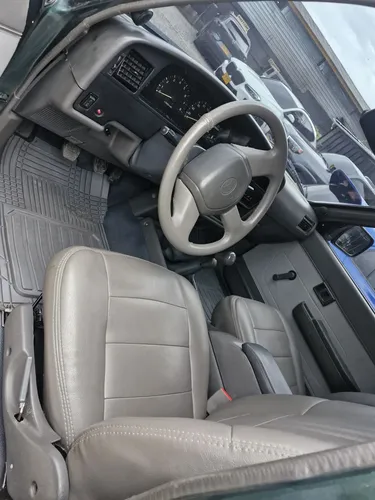 Toyota Hilux 2.4l 117 hp 4x4
