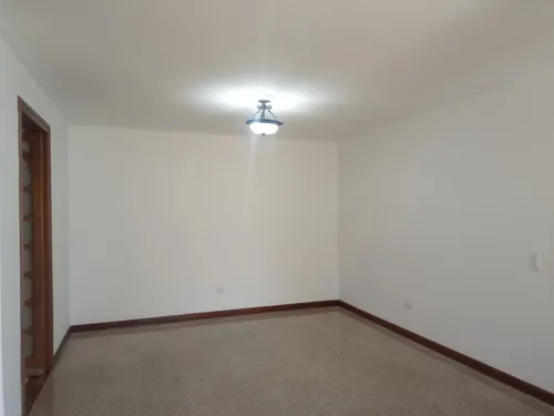Apartamento En Arriendo En Aguacatala, Poblado