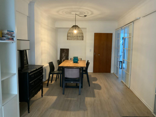 Departamento En Venta De  4 Ambientes En  Belgrano Chico. Reciclado