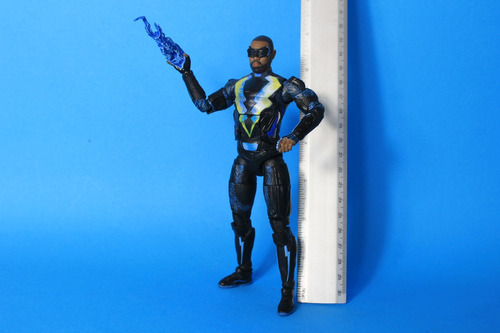 Black Lightning Dc Multiverse Mattel (Usado)