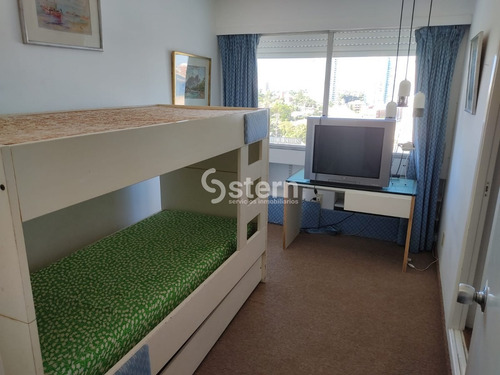 Venta Apartamento 3 Dormitorios Y Dependencia, Playa Mansa, Punta Del Este- Ref: 190