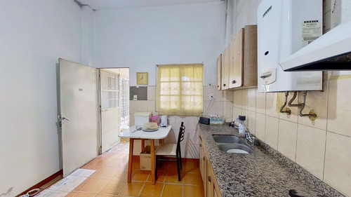 Venta Casa 4 Amb + Local + Garage En Lanus