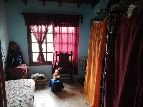Imagen 4 de 8 de Casa 3 Ambientes En Venta