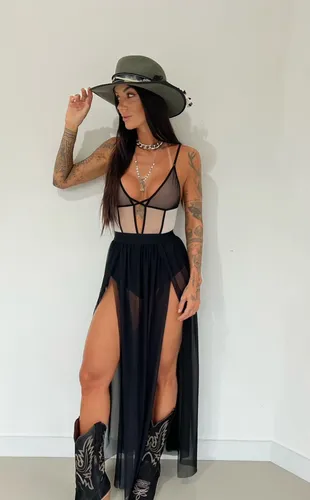 Saia transparente on sale longa com body