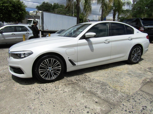 Imagen 2 de 9 de 2019 Bmw 530e Híbrido