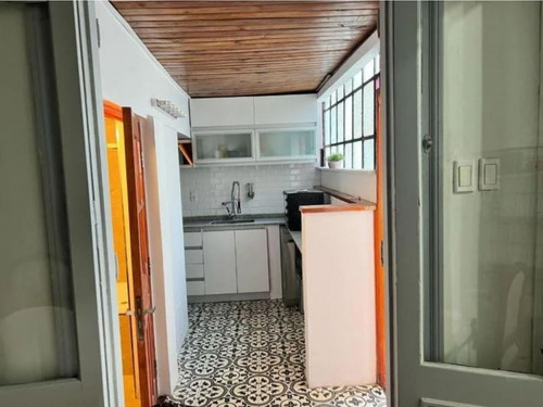 Monserrat,2piso Escalera,amplio, Muy Buena Ubicación,zona Residencial,comercial,bajo Mantenimiento