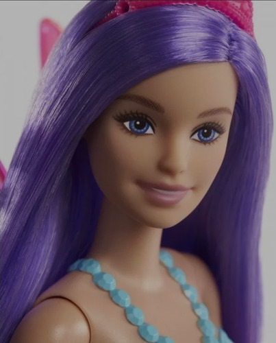 Imagen 3 de 7 de Barbie Hada Mariposa Cabello Morado. Dreamtopia.