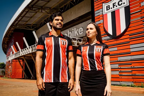 Quem vai fazer a nova camisa do Botafogo em 2023?