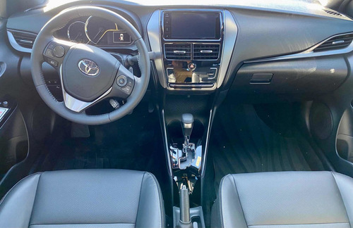 Imagen 11 de 16 de Toyota Yaris 2022 1.5 107cv Xls Pack