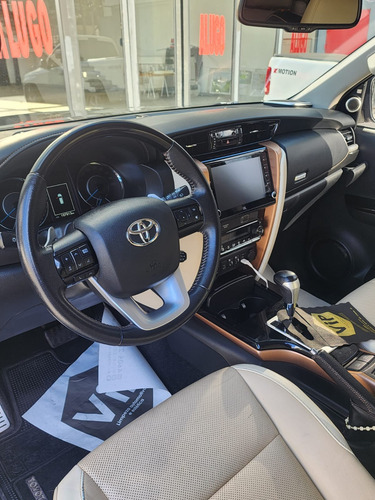 Toyota SW4 2.8 Tdi Srx Diamond 7l 4x4 Aut. 5p