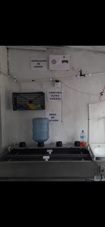 Mesa De Lavado Y Enjuagado Para 4 Garrafones 2 Bombas | Mercado Libre