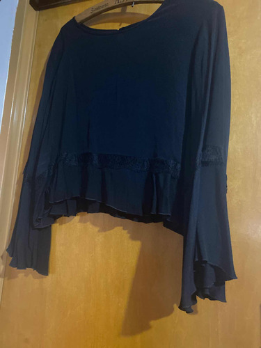 Camisa Negra Talle L Manga Larga Marca Naima C/ Volado Mujer