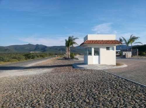 Imagen 7 de 9 de Terreno En Esquina Fracc.privado-2 Kms Del Centro, Casa Club