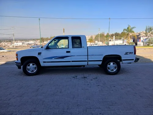 Chevrolet Silverado 4.3 1500 Cab Reg Paq C At