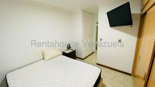 Apartamento En Alquiler En Los Naranjos De Las Mercedes. Sw Cod. 25-18428