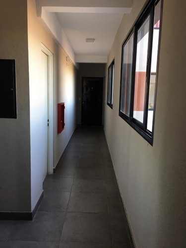 Imagen 10 de 14 de Departamento En Venta En Lanus Este