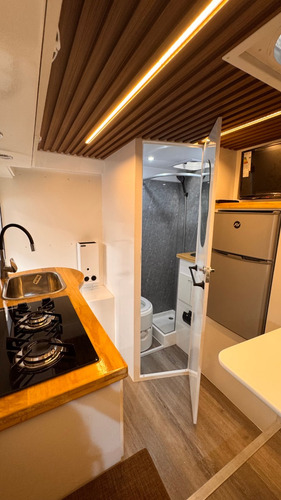 Camper U333 Motorhome - Camper - Doble Cabina
