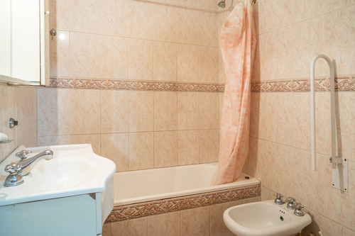 Imagen 6 de 23 de Casa Venta 2 Hab Cochera Cubierta Y Monoambiente