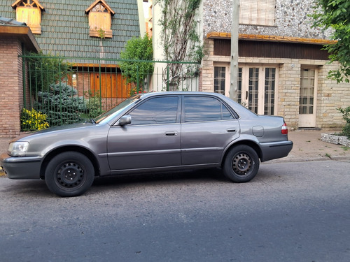 Toyota Corolla 1.8 Xei At