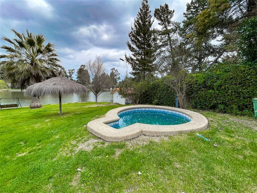 Casa En Venta De 5 Dorm. En Las Cabras