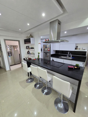 Venta Moderno Apartamento Amoblado Las Chimeneas Valencia Rr 281722