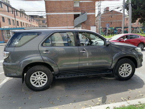 Toyota Fortuner Urbana 2700cc 4x2 At Aa Ab Abs