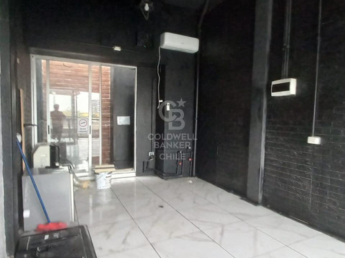 Local Comercial Con Gran Ubicación Y Flujo De Clientes