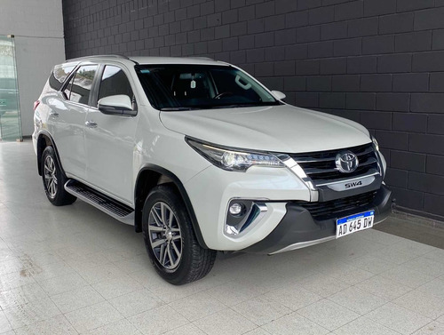 Imagen 1 de 10 de Toyota Sw4 2019 2.8 Srx 177cv 4x4 7as At