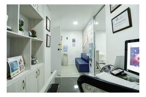 Imagen 4 de 7 de Venta Consultorio Avenida Paralela