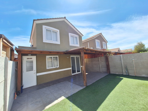 Arriendo Excelente Casa, Barrio Los Ciruelos De Buin