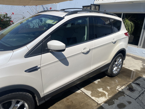 Ford Escape 2.5 Se Plus Piel At