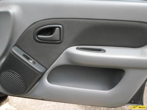 Imagen 17 de 25 de Renault Clio Authentique