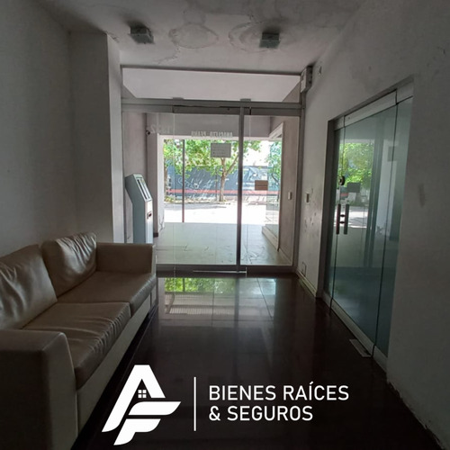 Gran Oportunidad: Departamento Semipiso En Macrocentro Con Cochera