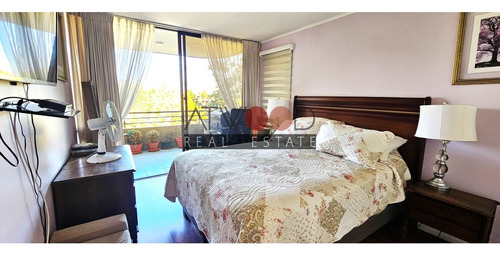 Depto 3er Piso 3 Dorm + Serv. Apumanque / 145 M2 Totales