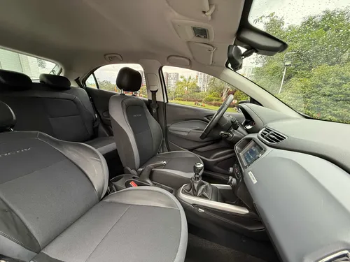 Chevrolet Onix Active